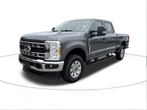 Used 2024 Ford F250 XLT w/ FX4 Off-Road Package AWD/4WD image 7
