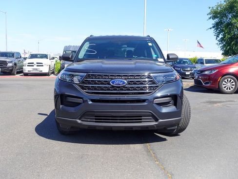 Used 2022 Ford Explorer XLT RWD image 2