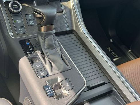 Certified 2025 Lexus GX 550 w/ Accessory Package (2T) AWD/4WD image 37