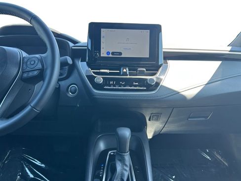 Used 2025 Toyota Corolla SE FWD image 12