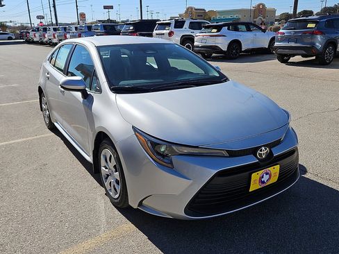 New 2026 Toyota Corolla LE image 4
