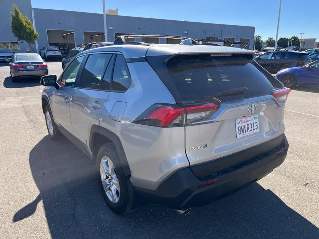 Used 2021 Toyota RAV4 XLE AWD/4WD image 5