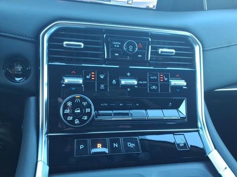 New 2026 Nissan Armada SL w/ Captain's Chari Seat Package AWD/4WD image 13
