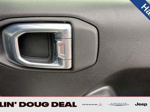 Used 2024 Jeep Wrangler Unlimited Rubicon image 36