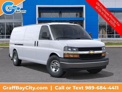 New 2025 Chevrolet Express 3500 Extended image 7
