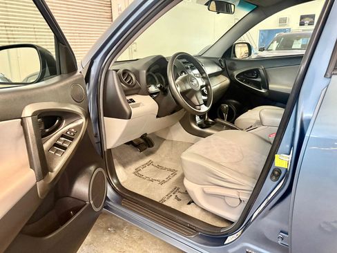 Used 2011 Toyota RAV4 Sport Utility 4D w/ Base L4 Extra Value Pkg image 9