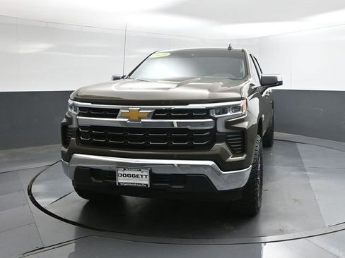 Used 2023 Chevrolet Silverado 1500 LT w/ Protection Package image 22
