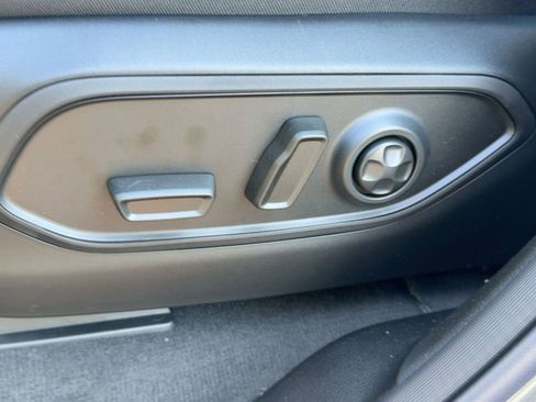 New 2025 Jeep Grand Cherokee Limited w/ Luxury Tech Group II image 12