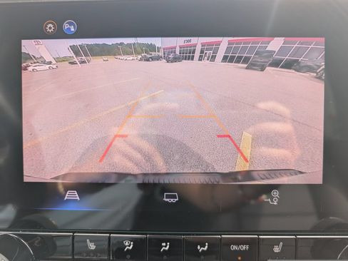Used 2025 Chevrolet Colorado Trail Boss AWD/4WD image 14