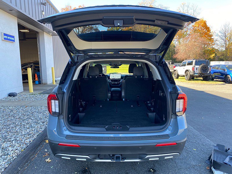 Used 2025 Ford Explorer Active w/ Active Comfort Package AWD/4WD image 39