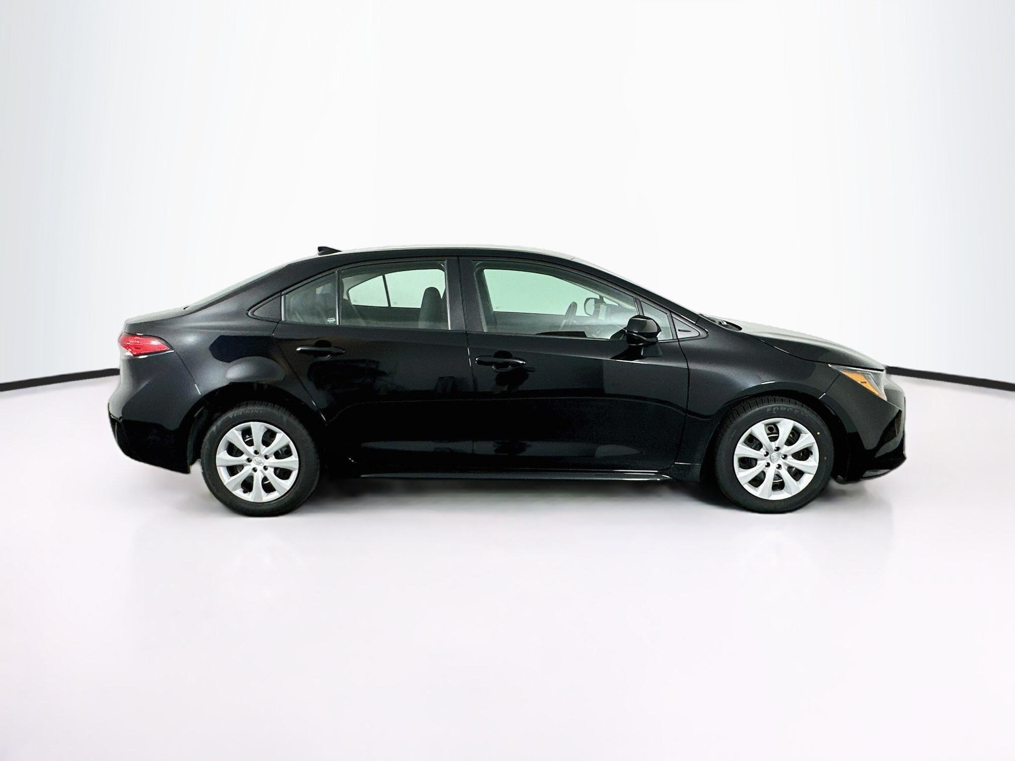 Used 2025 Toyota Corolla LE FWD image 10
