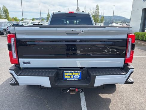 Used 2025 Ford F450 Platinum AWD/4WD image 6