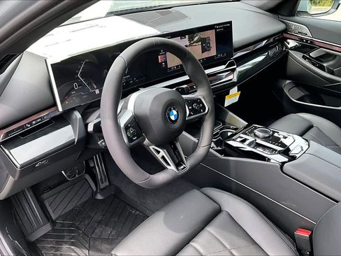 New 2026 BMW 530i xDrive w/ M Sport Package AWD/4WD image 9