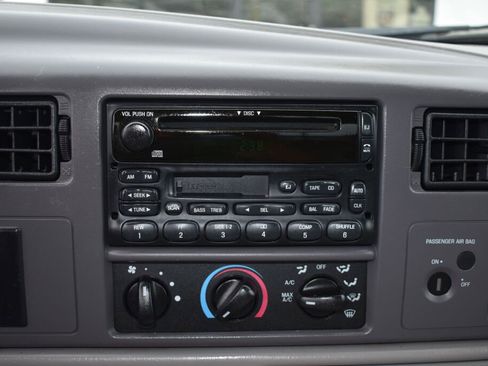 Used 2001 Ford F250 Lariat image 21