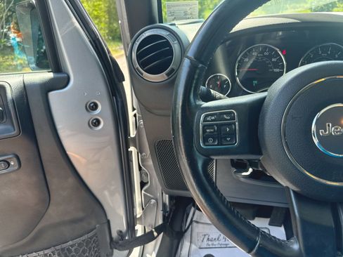 Used 2016 Jeep Wrangler Unlimited Sport AWD/4WD image 15