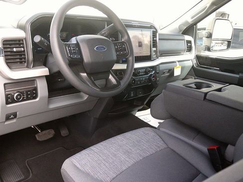 New 2026 Ford F350 XLT w/ XLT Premium Package AWD/4WD image 16