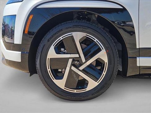 New 2026 Hyundai Ioniq 9 Limited image 10