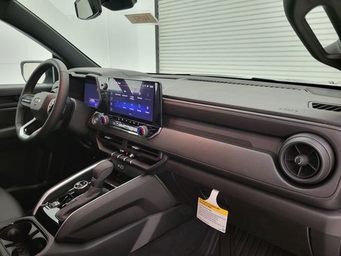 New 2026 Chevrolet Colorado Trail Boss AWD/4WD image 38