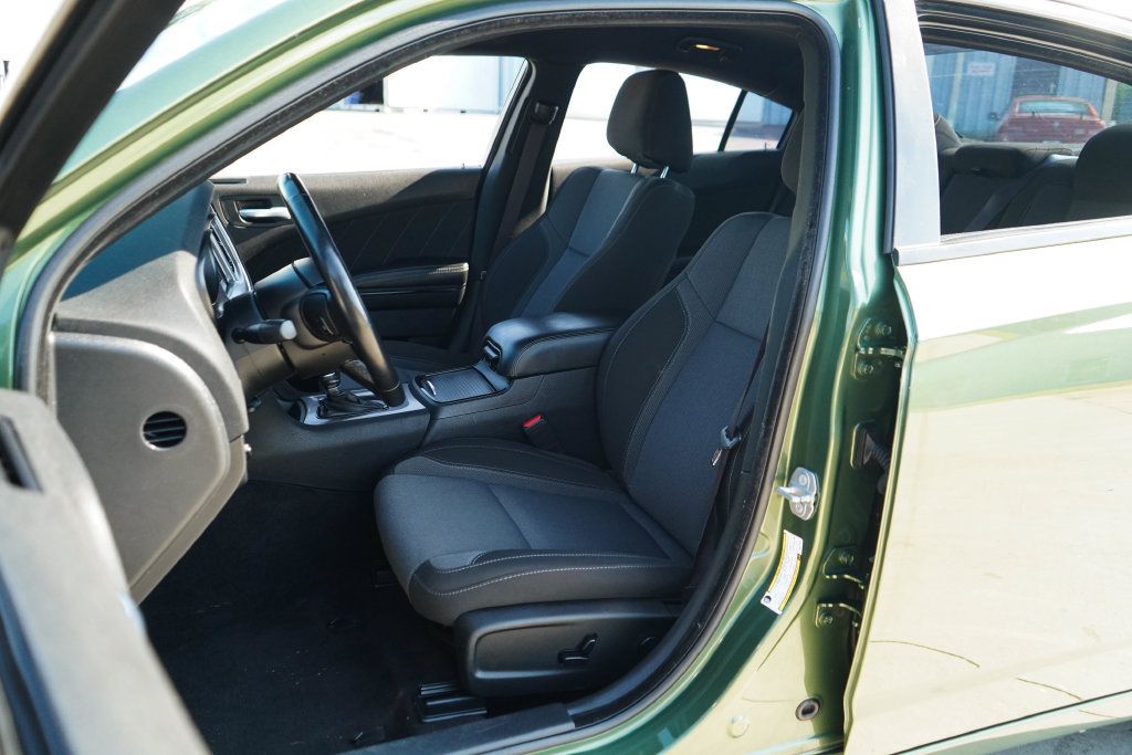 Used 2021 Dodge Charger SXT w/ Blacktop Package RWD image 7