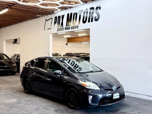 Used 2014 Toyota Prius Four w/ Solar Roof Package image 1