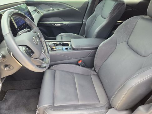 Used 2024 Lexus RX 350 FWD w/ Convenience Package image 9