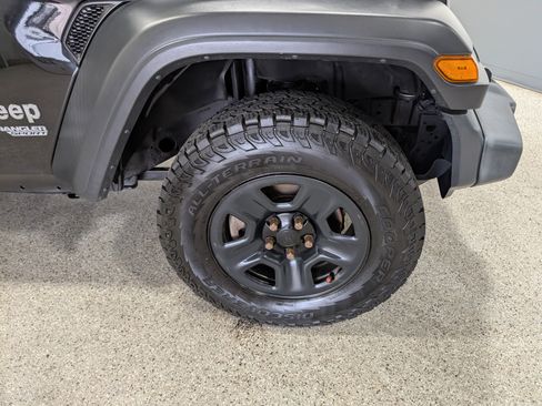 Used 2020 Jeep Wrangler Sport AWD/4WD image 11