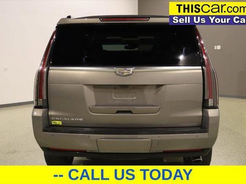 Used 2018 Cadillac Escalade Premium Luxury image 6