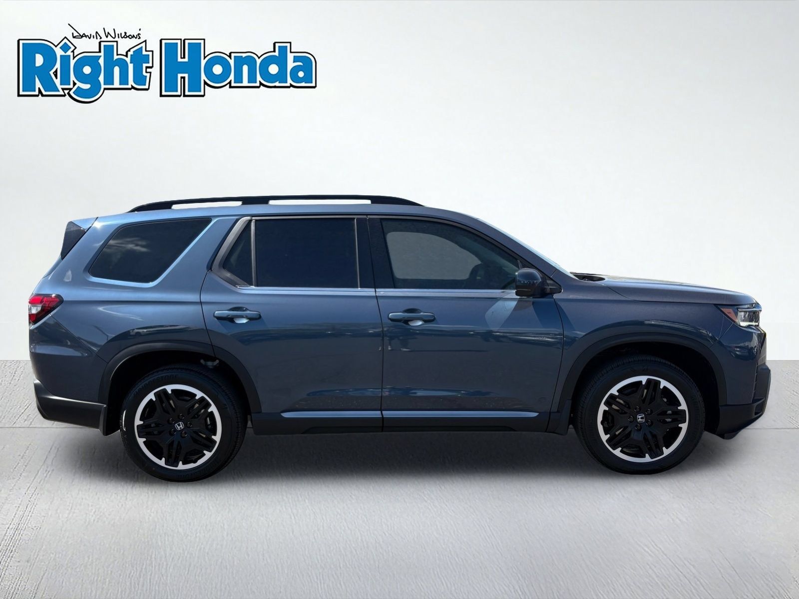New 2026 Honda Pilot Touring image 8