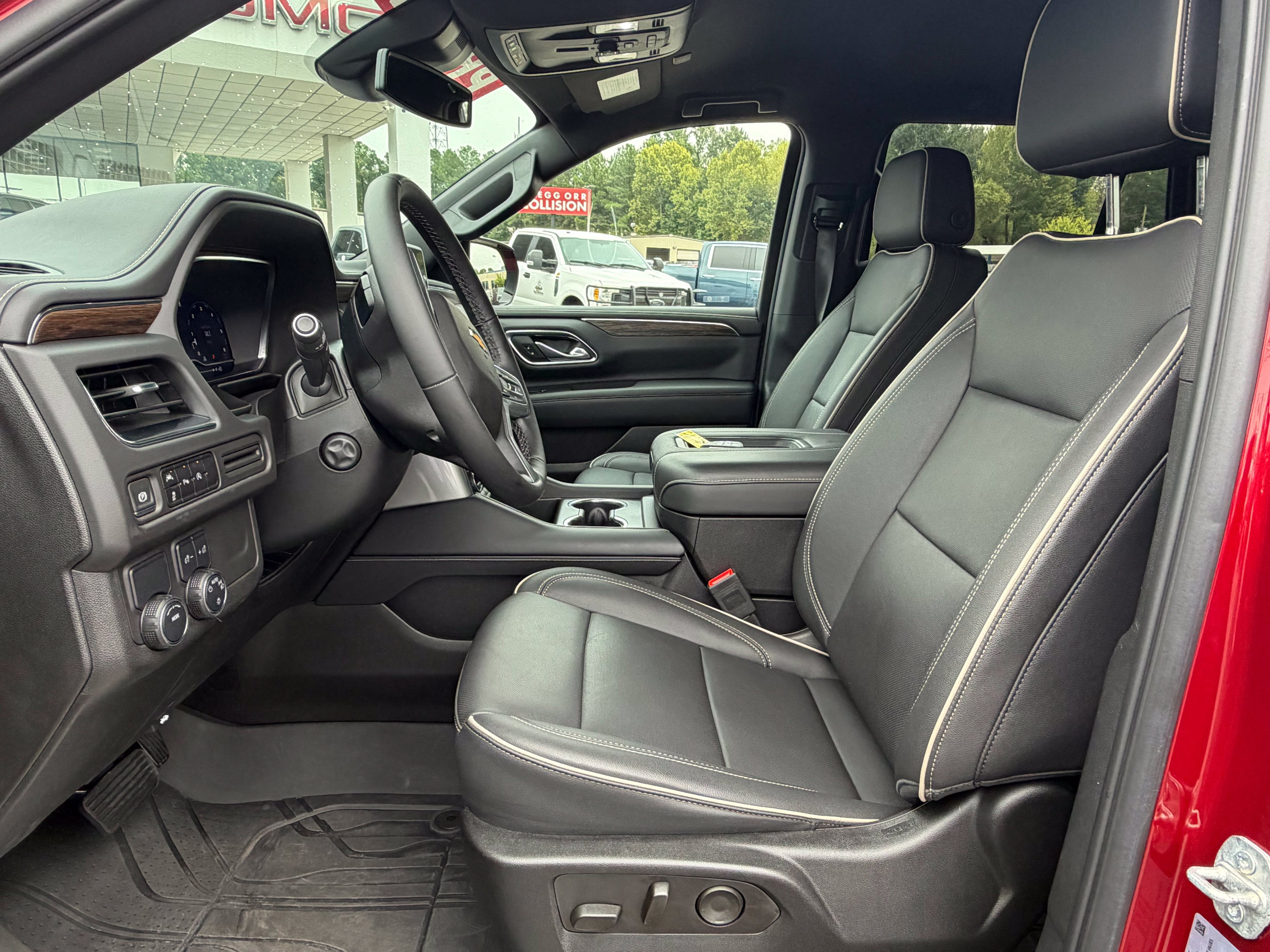 Used 2024 Chevrolet Tahoe Premier RWD image 9