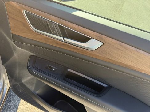 New 2026 Volkswagen Atlas SE image 31