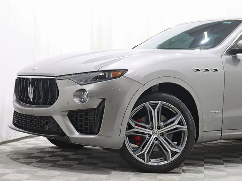 Used 2020 Maserati Levante GranSport image 2