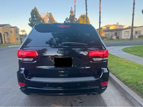 Used 2019 Jeep Grand Cherokee Altitude RWD image 11