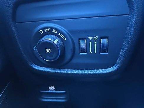 Used 2025 Jeep Grand Cherokee Summit AWD/4WD image 48