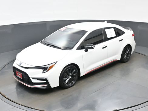 Used 2023 Toyota Corolla SE FWD image 35