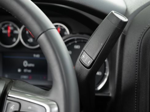 Used 2021 Chevrolet Silverado 1500 LT image 30