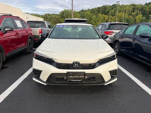 Used 2024 Honda Civic Sport image 2