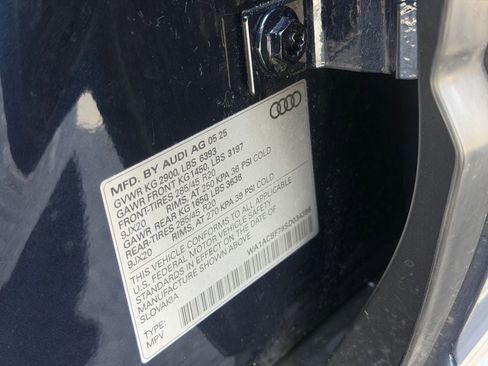 Certified 2025 Audi Q7 2.0T Premium Plus w/ Convenience Plus Package AWD/4WD image 24