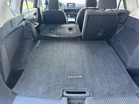 Used 2024 Nissan Rogue SV image 14