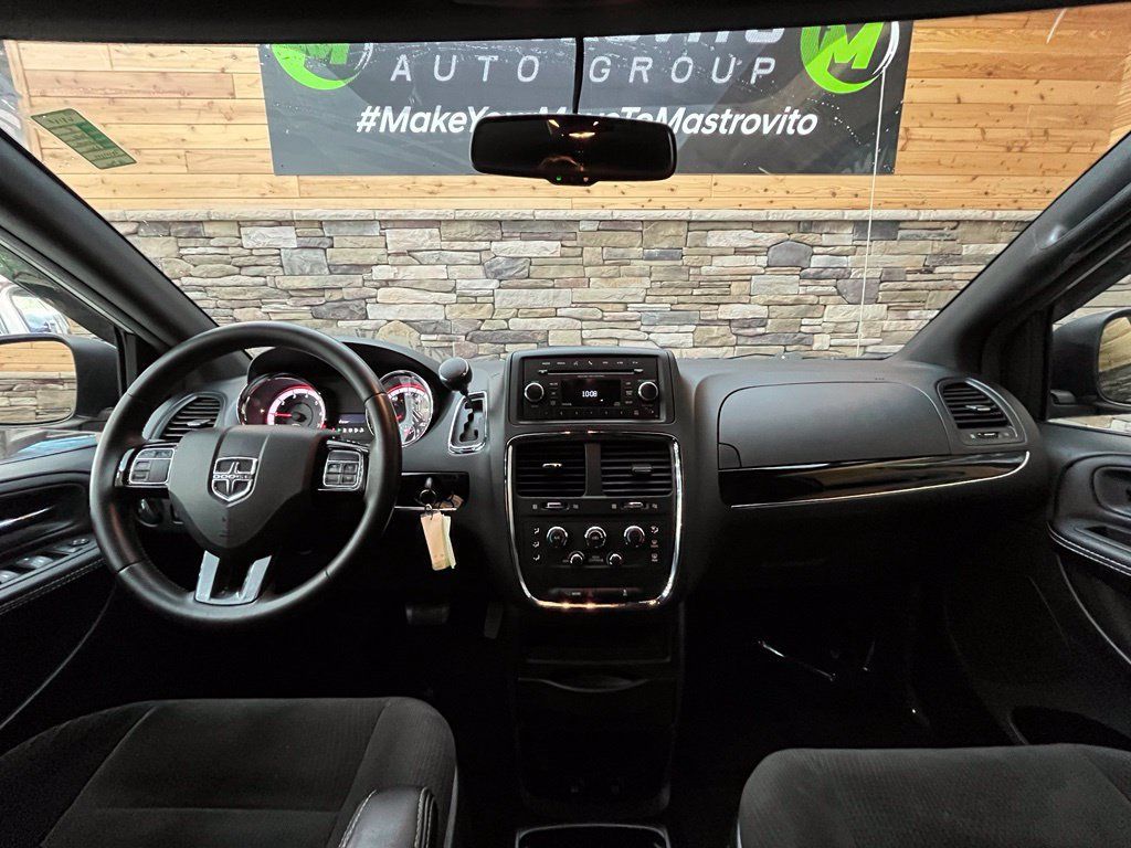 Used 2015 Dodge Grand Caravan SE FWD image 19
