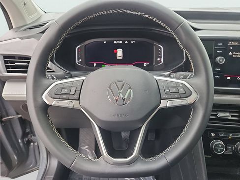 Used 2023 Volkswagen Taos SEL AWD/4WD image 29