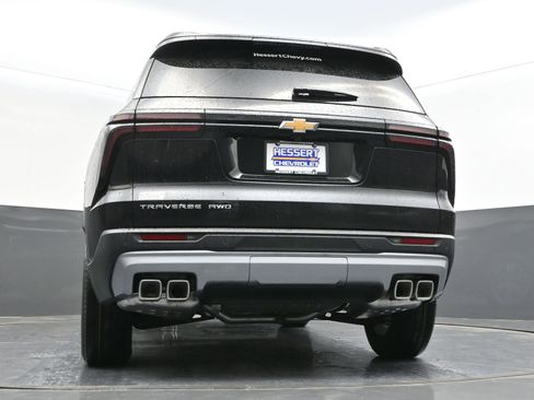 New 2026 Chevrolet Traverse LT w/ Driver Confidence Package AWD/4WD image 40