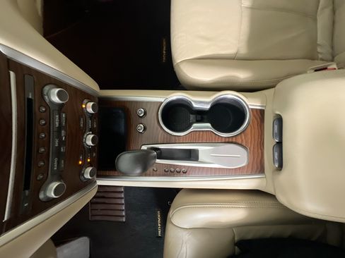 Used 2018 Nissan Pathfinder Platinum FWD image 25