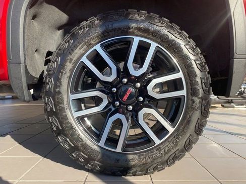 Used 2025 GMC Sierra 1500 AT4 w/ AT4 Premium Package image 23