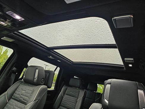 New 2026 Cadillac Escalade Platinum Sport AWD/4WD image 24