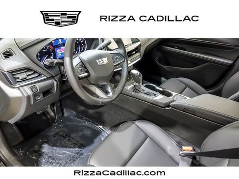 Used 2025 Cadillac CT4 Luxury image 10