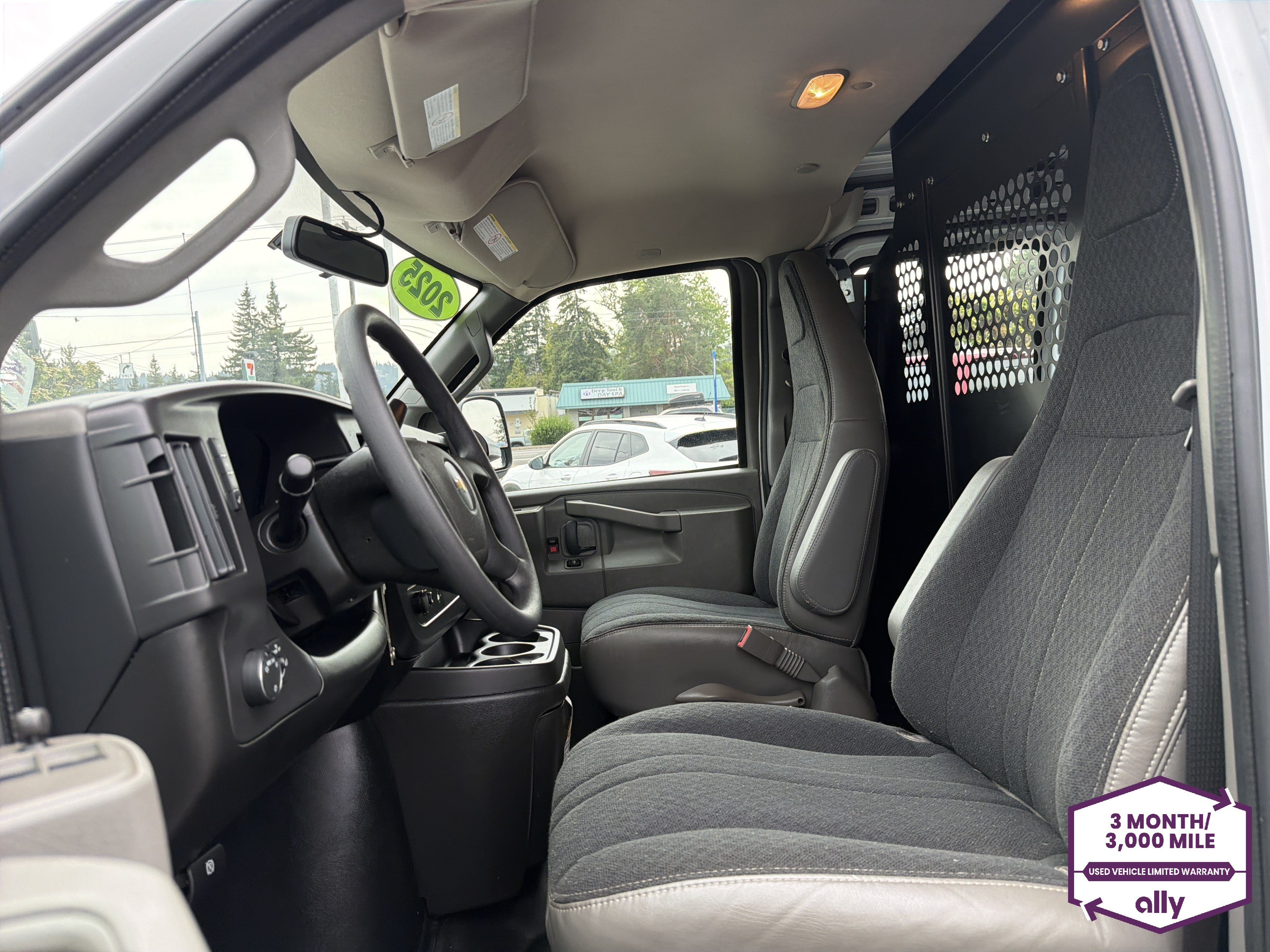 Used 2025 Chevrolet Express 2500 w/ Driver Convenience Package RWD image 10