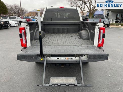 Used 2024 Ford F250 Platinum image 38