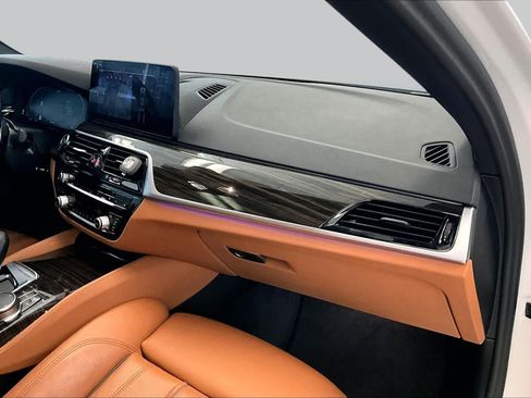Used 2023 BMW 530i w/ M Sport Package RWD image 16
