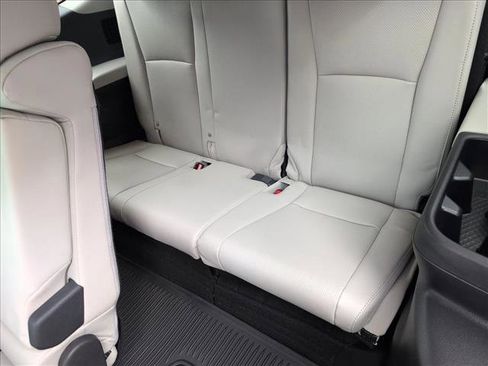 Used 2025 Toyota Grand Highlander AWD Hybrid image 21