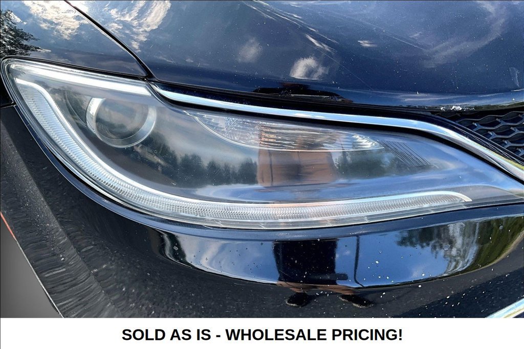 Used 2015 Chrysler 200 Limited FWD image 27